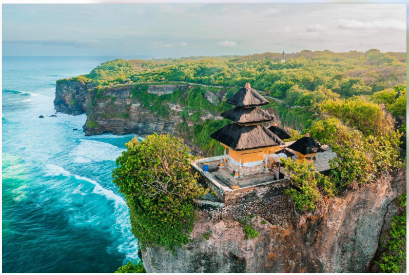 Uluwatu Temple on a cliff overlooking the Indian Ocean